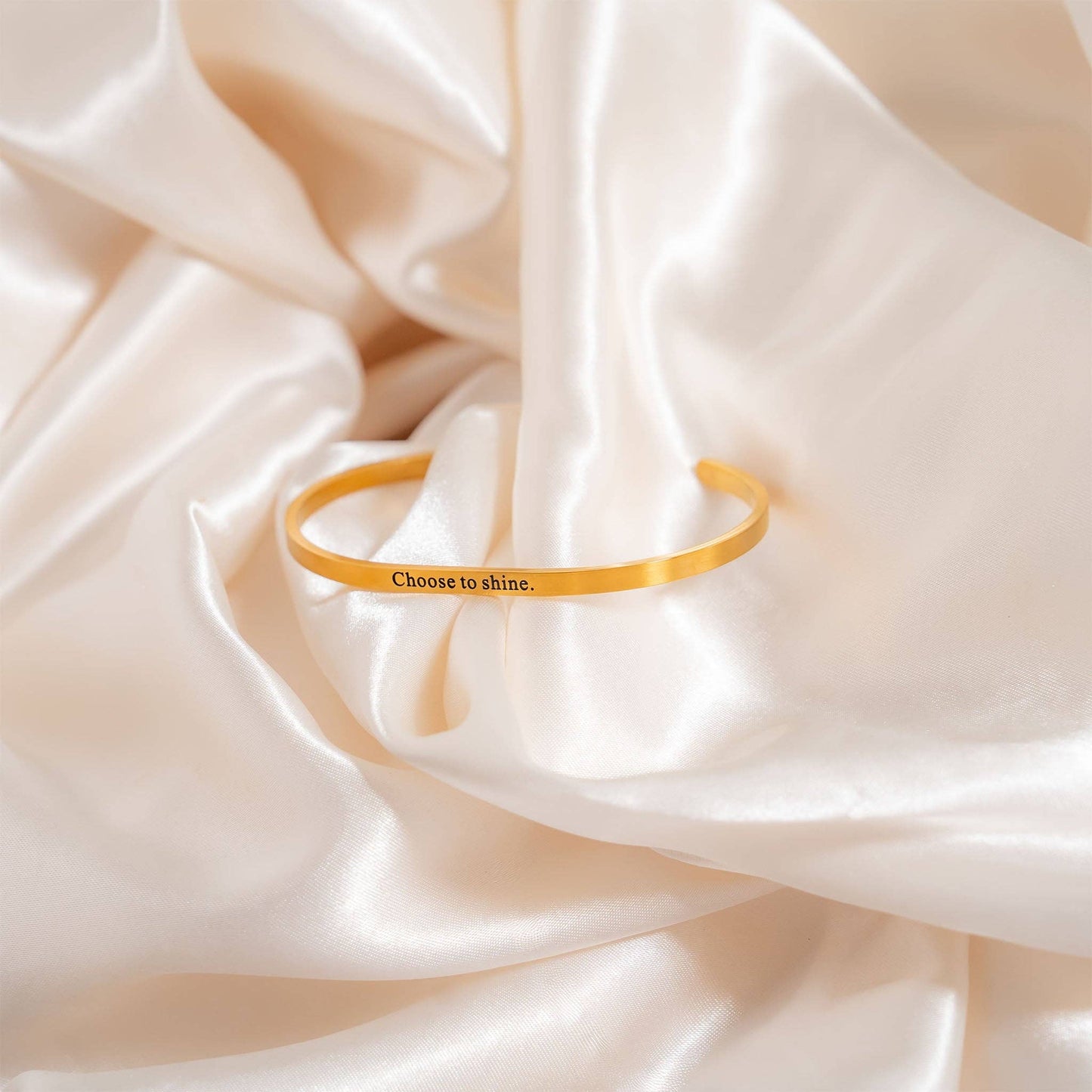 Bracelet "Choose to Shine" Engraved Bangle