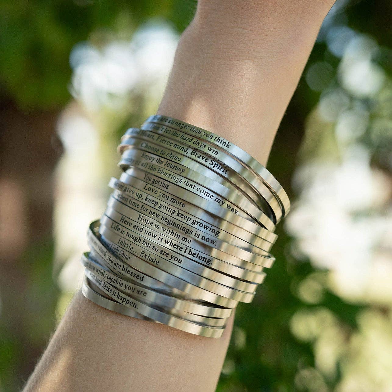 Bracelet "Choose to Shine" Engraved Bangle