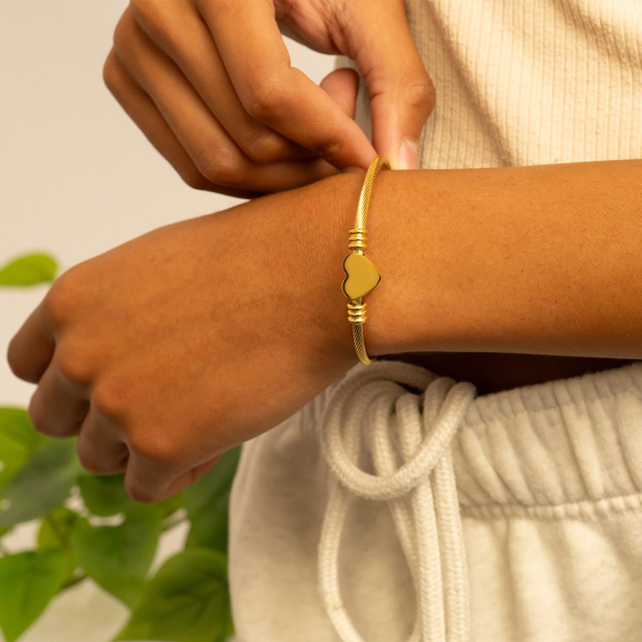 Bracelet Heart Cuff