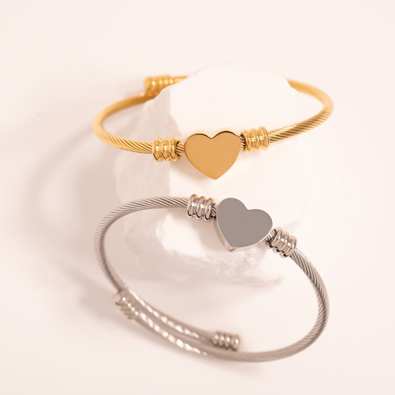 Bracelet Heart Cuff
