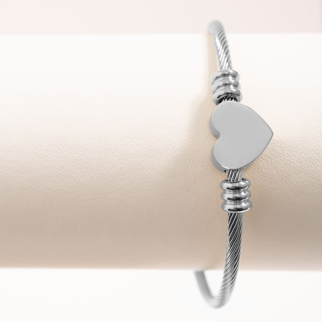 Bracelet Heart Cuff